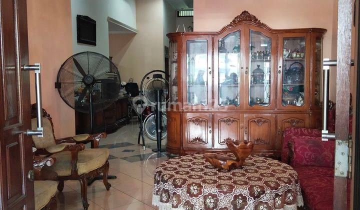 Dijual cepat/ murah rumah di pinggir jalan area bisnis di pejaten timur 2