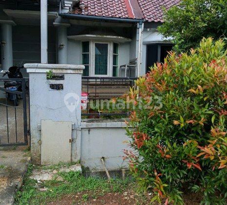 tampak depan dijual rumah 1 lt di