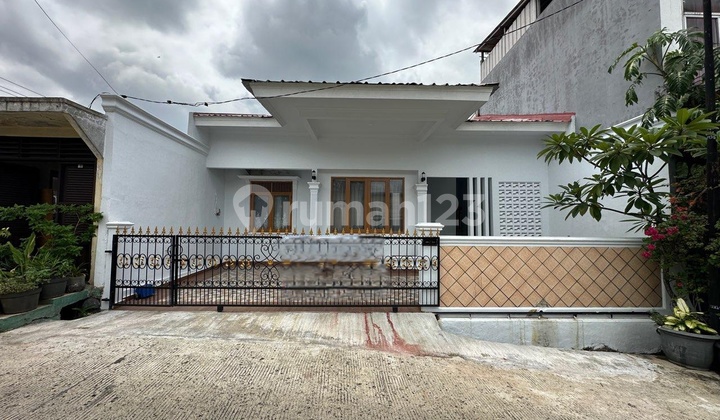 Dijual Rumah Baru Selesai Renovasi Dekat Tiptop Toleiskandar, Depok