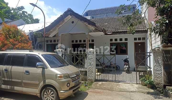 Affordable 1-Story House for Sale Near Cilodong District, Close to Jatijajar Terminal and Cibinong Station. 2