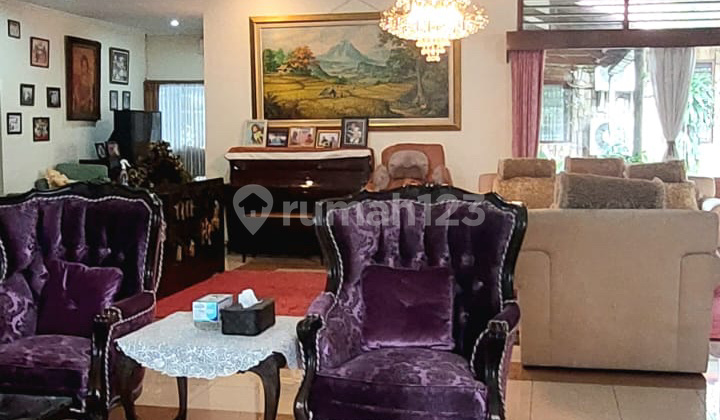 Rumah 1 Lantai Di Salah Satu Lokasi Terbaik Di Selatan Jakarta Akses Sangat Ok Rumah Unfurnished SHM - Sertifikat Hak Milik di Jl kemang timur, Kemang Butuh Renovasi