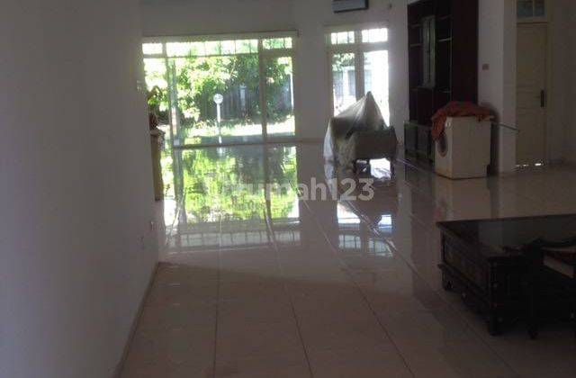 Rumah Unfurnished Sudah Renovasi SHM Di Jl Kenanga Ampera 2