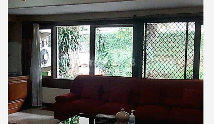 Rumah Unfurnished Butuh Renovasi Shm-sertifikat Hak Milik Di Jl Kemang 2