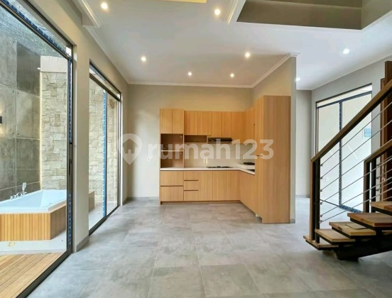 Rumah Dijual Bagus Bonus Jacuzzi di Area Cigadung, Dago Bandung 30 2