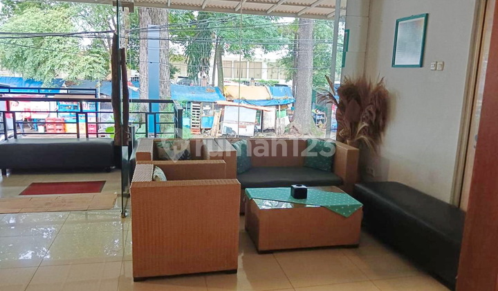 Strategic 4-Story Hotel for Sale in Pasirkaliki Wing, Bandung 0389 2