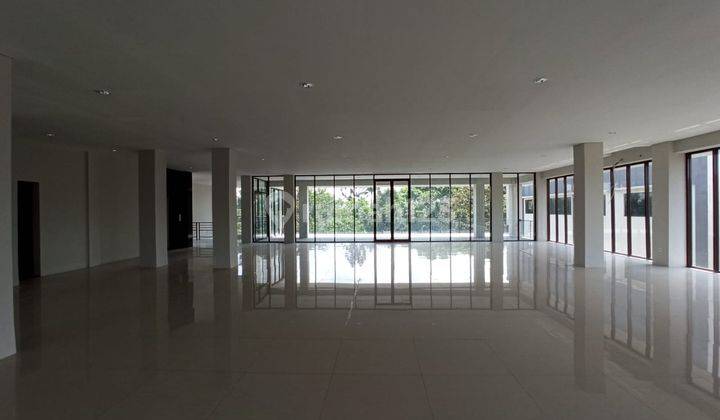 Gedung Baru Modern di Setiabudi, Bandung 1