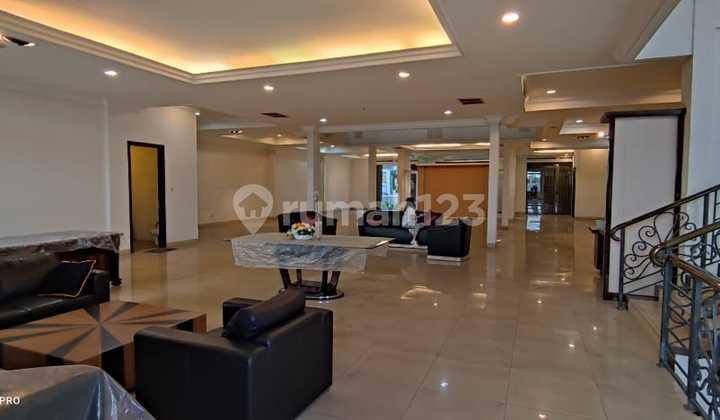 Gedung Mewah di Sayap Sukajadi Setiabudi Cocok Untuk Kantor 9