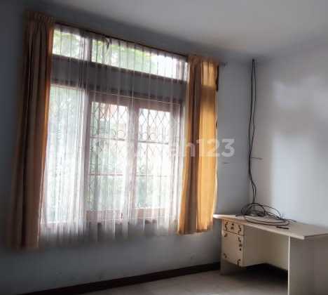 Rumah Hitung Tanah Saja di Sayap Surya Sumantri 2