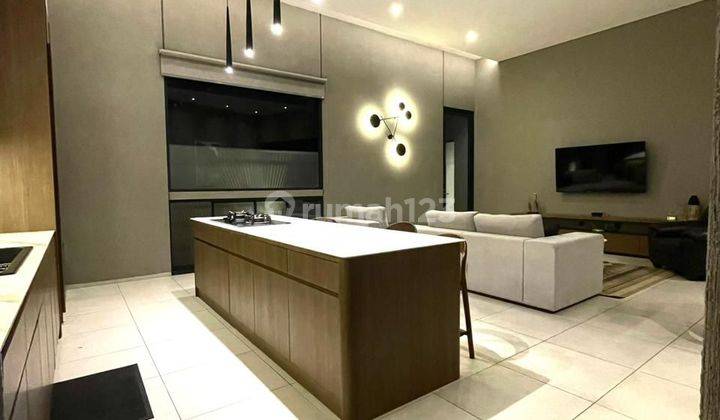 Villa Di Jual Sangat Bagus Full Furnish di Setiabudi , Bandung 1