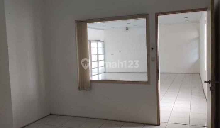 Ruko Dijual Terawat 2 Lantai di Mainroad Cibeureum 2