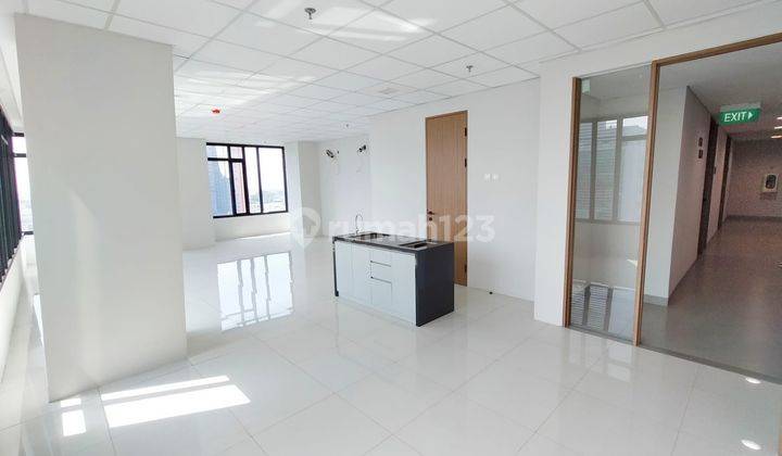 Hquarter Dijual Cepat Lantai 9 Unfurnished di Asia Afrika Bandung 2