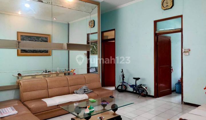 Rumah Disewa Siap Huni Semi Furnish di Taman Sakura, Bandung 1