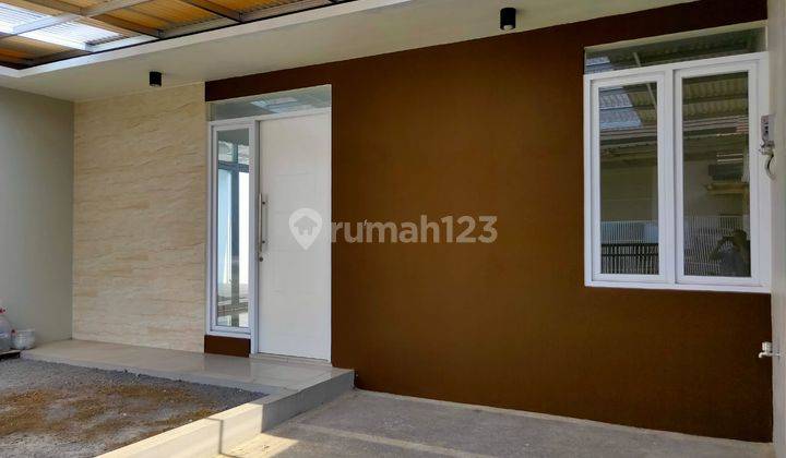 Rumah Dijual Minimalis Strategis di Taman Holis Indah , Bandung  1