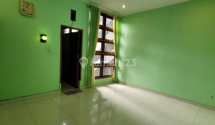 Rumah Dijual Furnish Terawat di Batununggal Indah , Bandung 2