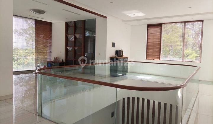 Rumah Dijual Mewah Ada Lift di Area Dr Cipto , Kota Bandung 2