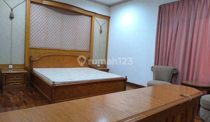 Rumah Disewa Bagus Full Furnished di Setraduta Hegarmanah 2