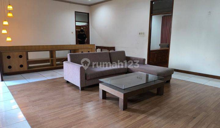 Rumah Disewa Bagus Full Furnished di Setraduta Hegarmanah 1