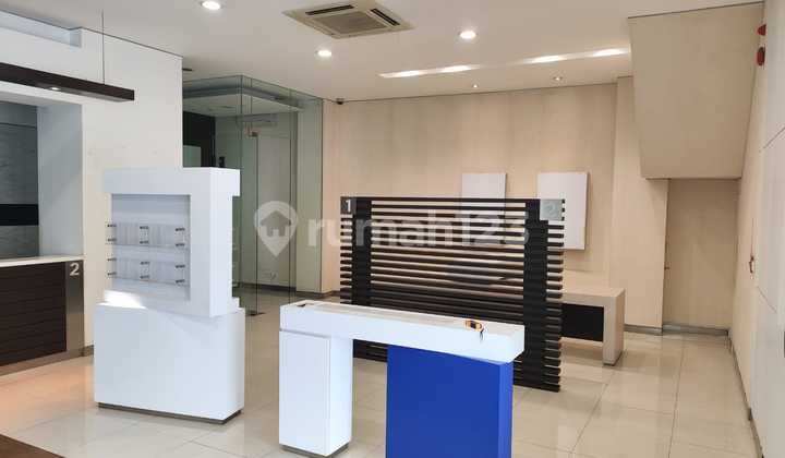 Strategic 3-Storey Building for Sale on Main Road Jl Ir H Juanda, Bandung 68 Strategic 3-Storey Building for Sale on Main Road Jl Ir H Juanda, Bandung 68