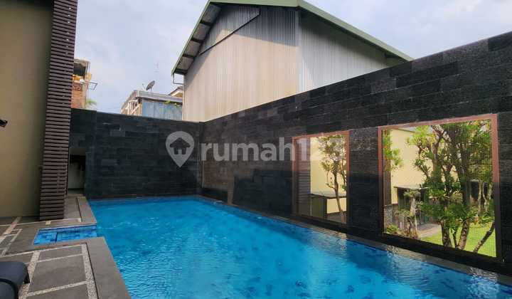 Rumah Dijual Mewah Ada Kolam Renang di Area Cipedes, Bandung 26 2