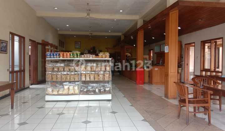 Tanah & Bangunan Dijual Strategis di Mainroad Cihampelas 78