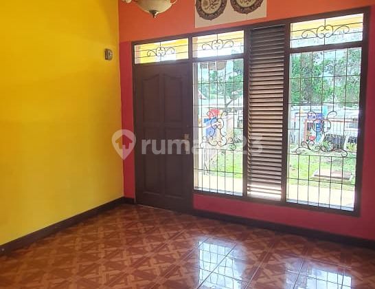 Well-Maintained 2-Story House for Sale in Katumiri Area, Cihanjuang Cimahi 07 2
