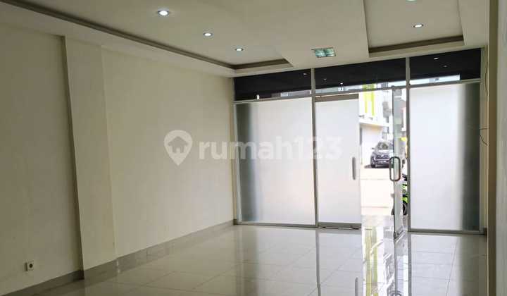 Ruko Disewa Lokasi Strategis di M Square, Bandung 03