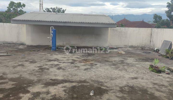 Ruang Usaha Disewa Strategis Siap Pakai di Mainroad Martanegara