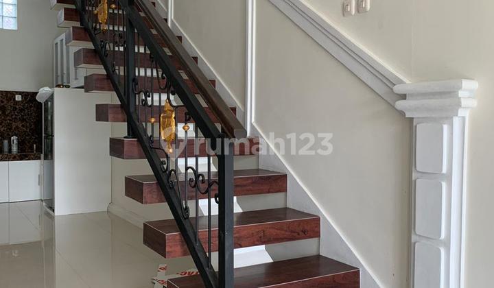 Rumah Dijual Minimalis Desain Classic Modern di Area Komp Kiara Sari , Bandung 66 2