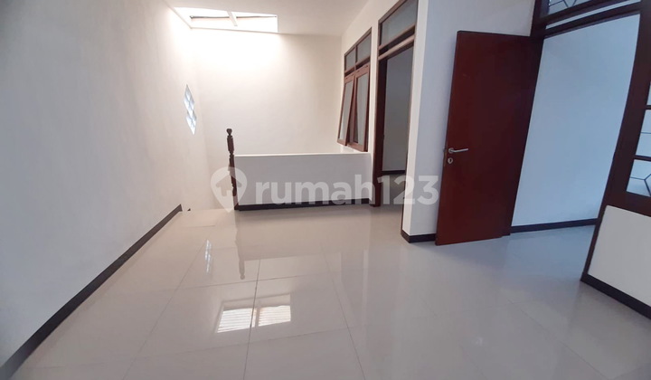 2-Story House for Sale, Renovated, in Taman Kopo Indah 2, Bandung Regency 26