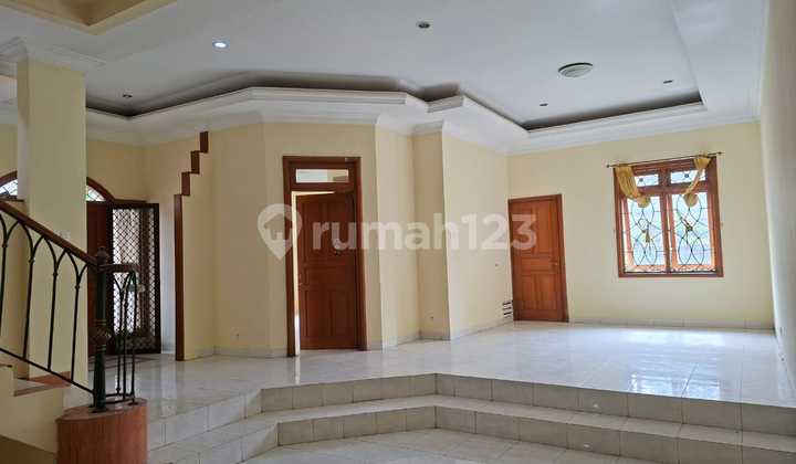 Rumah Dijual Nyaman dan Terawat di Istana Regency 2, Bandung 09 Rumah Dijual Nyaman dan Terawat di Istana Regency 2, Bandung 09