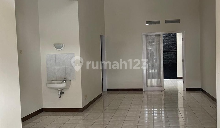 Rumah Bagus SHM di Kota Baru Parahyangan,Bandung