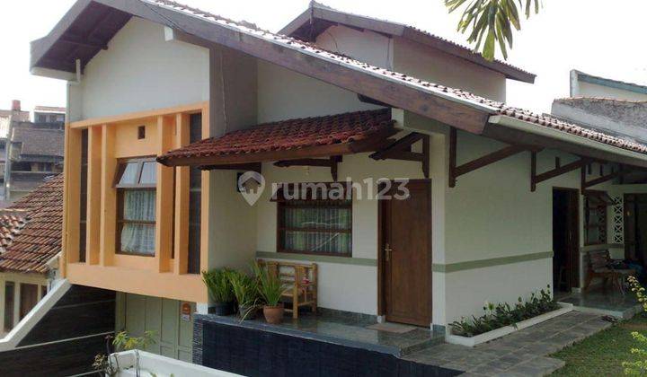 Rumah Dijual Nyaman Siap Huni di Area Cihanjuang, Bandung 1