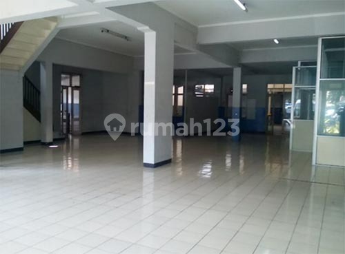 Gedung Disewa Luas Lokasi Strategis di Mainroad Wastukencana, Bandung 03 Gedung Disewa Luas Lokasi Strategis di Mainroad Wastukencana, Bandung 03