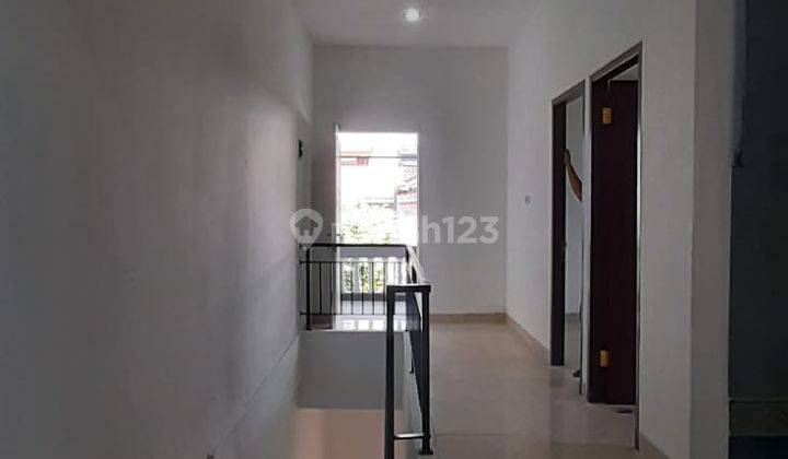 Unit Langka Rumah Hoek Dalam Komplek Dekat Pondok Kopi Kecamatan Duren Sawit Jakarta Timur Bebas Banjir 2