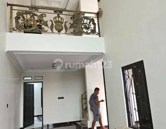 Jual Rumah Buaran 2 Lantai Siap Huni 1