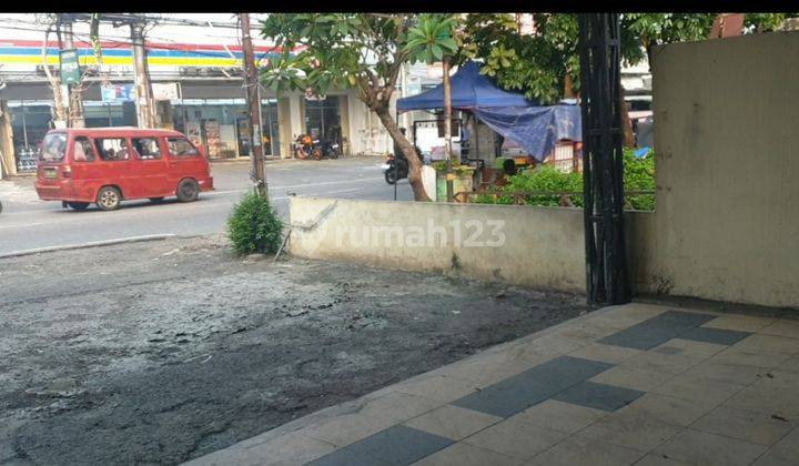 Disewakan Bangunan Eks Resto Di Jalan Raya Hankam Pondok Gede , Bekasi 2