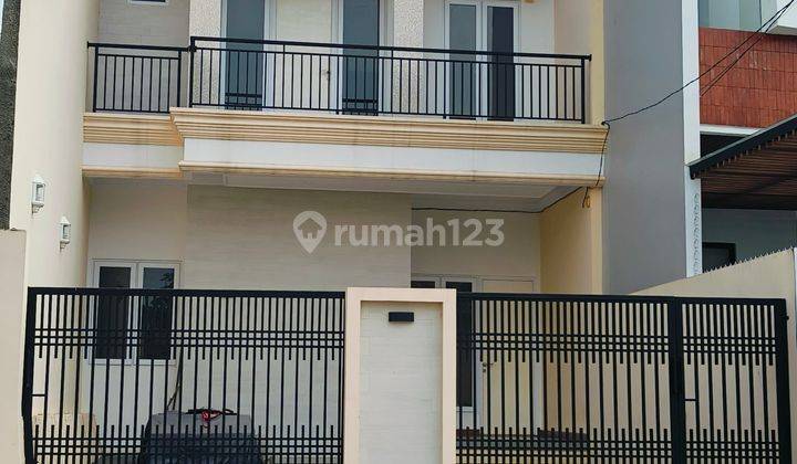 Jual Rumah Cantik Di Perumahan Billymoon Akses Jalan Lebar Di Jakarta Timur 1