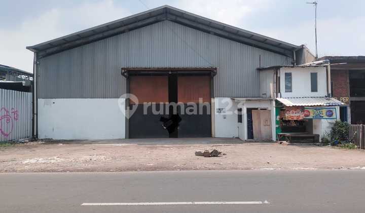Rent a Container-Access Warehouse on Jalan Perjuangan, Bekasi