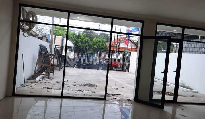 Disewakan Gedung 3 Lantai di Narogong Bekasi 2