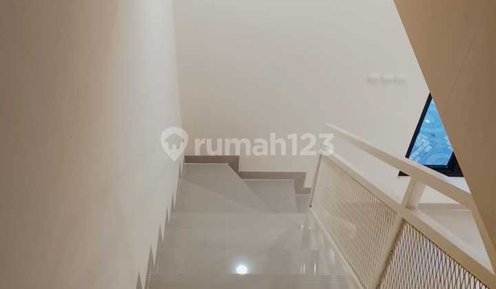 Jual Cepat Rumah Design Scandinavian di Pesona Anggrek Bekasi 2