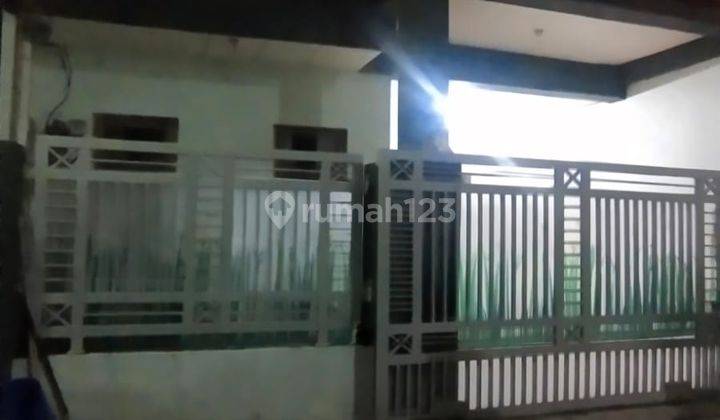 Rumah 2 Lantai Siap Huni di Jalan Dukuh Perumnas Tangerang 2