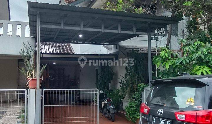 Rumah siap huni perlu sedikit renovasi  1