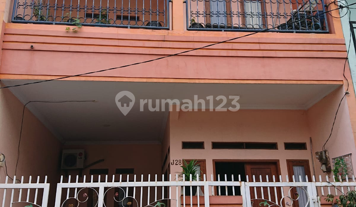 Beautiful House For Sale in Buana Permai, Cipondoh - Tangerang