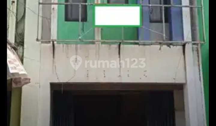 Ruko Siap Pakai Di Kawasan Bebas Banjir Taman Royal Tangerang Ruko Siap Pakai Di Kawasan Bebas Banjir Taman Royal Tangerang