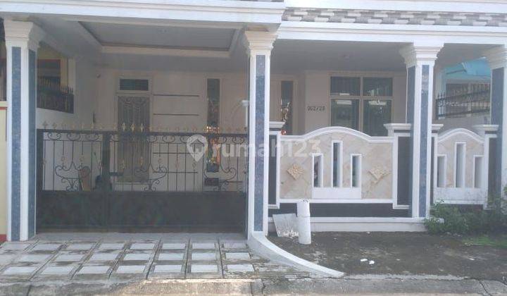 Rumah 2 Lantai Sudah Renovasi  1