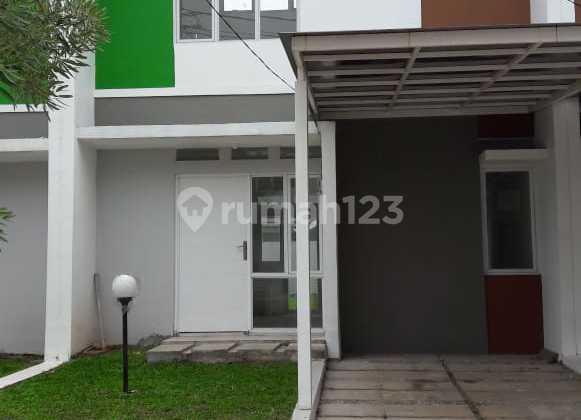 Nice Ready-to-Use House in Flood-Free Area, East Balaraja, Tangerang. Nice Ready-to-Use House in Flood-Free Area, East Balaraja, Tangerang.