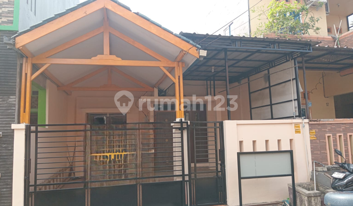 Dijual Rumah Di Cluster Edelweis, Taman Royal - Tangerang Dijual Rumah Di Cluster Edelweis, Taman Royal - Tangerang