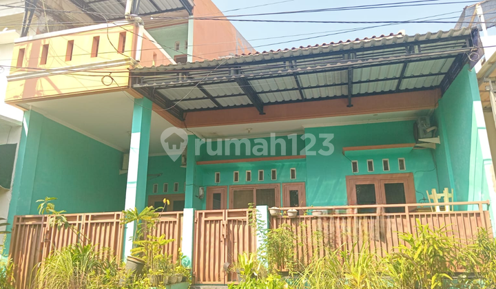 For Sale, Ready-to-Occupy House in Alam Indah Housing, Tangerang 2