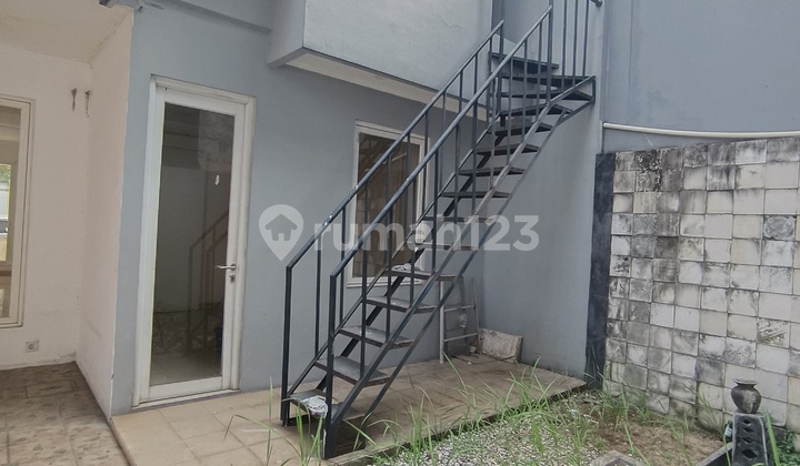 Rumah Bebas Banjir Di Kawasan Premium Modernland Cluster Depan Sport Club SHM di Cluster La Valetta, Perumahan Modernland, Jl. Modern Golf Raya, Kelapa Indah, Tangerang, Kota Tangerang, Banten, Indonesia, 15117, Modernland 2