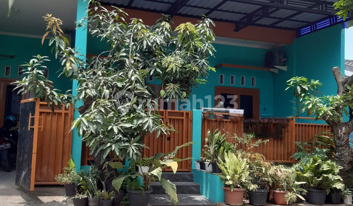 For Sale, Ready-to-Occupy House in Alam Indah Housing, Tangerang